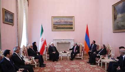 استقبال رسمی رییس جمهوری ارمنستان از روحانی/ تصاویر