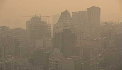 عکسهایی از هوای آلودۀ پایتخت!