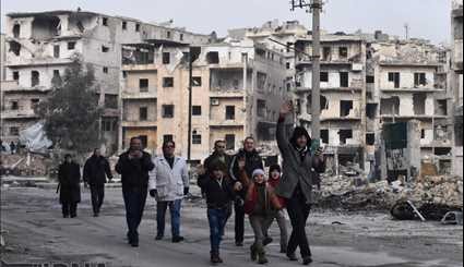 عودة تدريجية لأهالي حلب إلى بيوتهم بعد تحريرها
