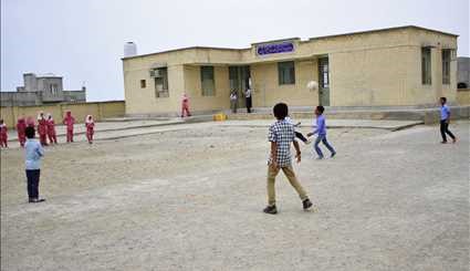 بندر جاسک/ مدرسه سازی بنیاد برکت در روستاهای نگر، مغ رحمت و بهمدی/ تصاویر