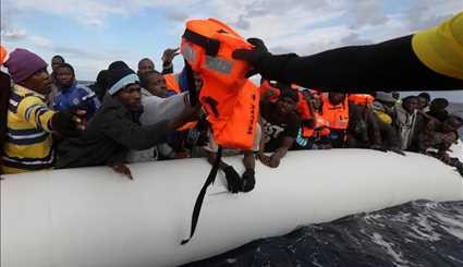 عملية انقاذ المهاجرين في البحر المتوسط