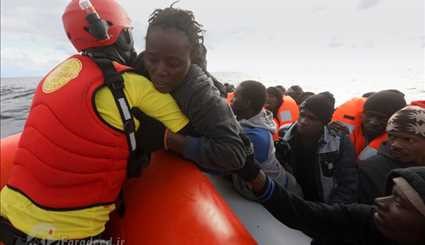تصاویری از لحظه نجات 112 پناهجو از مرگ