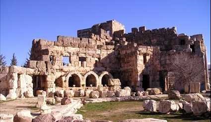 بالصور.. قلعة بعلبك الرومانية في شرق لبنان