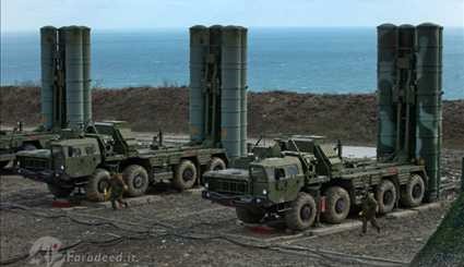 صواريخ منظومة S-400 التي تم نشرها في شبه جزيرة القرم