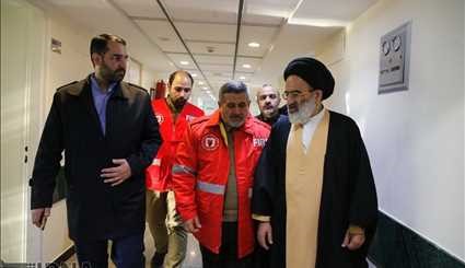 ممثل قائد الثورة الاسلامیة یعود رجال الاطفاء المصابین فی حادث مبنی بلاسکو
