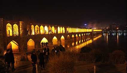 جاری شدن آب در رودخانه زاینده رود اصفهان | تصاویر