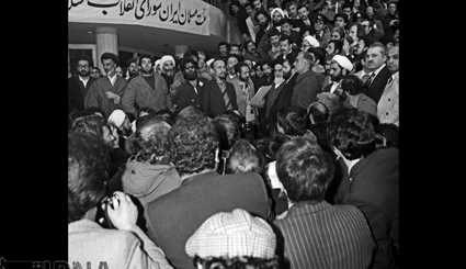 بازگشت حضرت امام خمینی (ره) به ایران - 12 بهمن 1357 | تصاویر