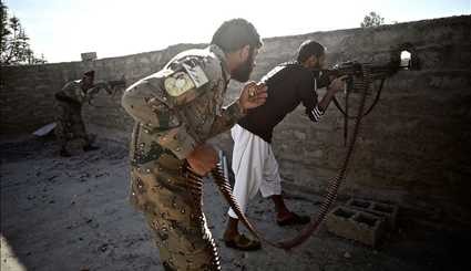 افغانستانی‌ها در خط مقدم نبرد با طالبان‎ | تصاویر