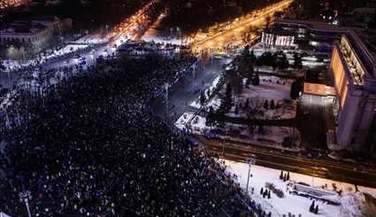 تظاهرات گسترده خیابانی در رومانی‎ | تصاویر
