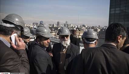 بازدید رئیس شورای شهر از مراحل تخریب طبقه هفتم علاءالدين/ تصاویر
