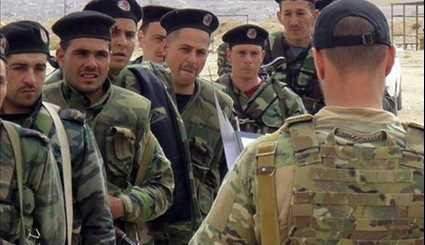 الخبراء العسكريون الروس تدريب الجنود السوريين في ريف دمشق