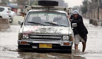 بالصور.. هذا ما فعلته الأمطار بشوارع بغداد