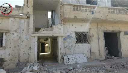 بعضٌ من صور الدمار التي تعرضت له بلدة الفوعة المحاصرة في ريف ادلب الشمالي صباح اليوم