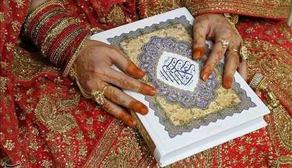 حفل زواج لامريكي وهندي اعلنوا اسلامهم في قم
