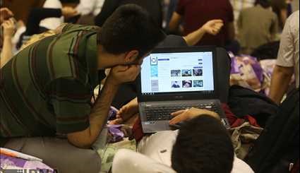بالصور.. مراسم الاعتكاف العبادية في جامعة طهران