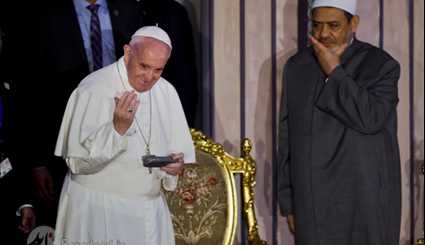 البابا يتلقي بشيخ الازهر
