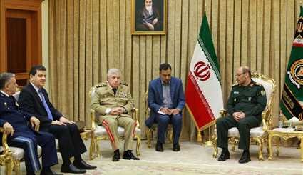 لقاء وزير الدفاع الايراني ورئيس أركان الجيش السوري/صور