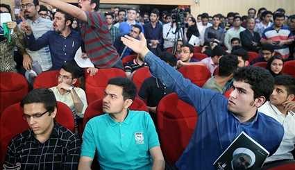 المرشح مير سليم يلقي كلمة في جامعة امير كبير