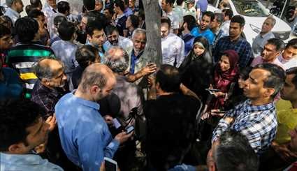 گفتگوی چهره به چهره انتخاباتی در بازار تهران | تصاویر