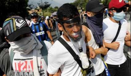 ماسک‌های معترضان در ونزوئلا