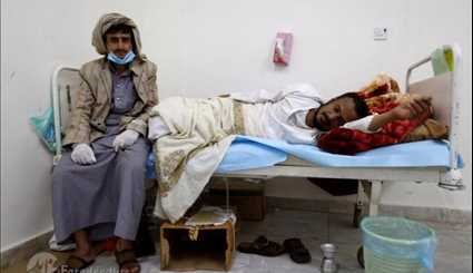شاهد: أطفال اليمن بين صواريخ السعودية ووباء الكوليرا