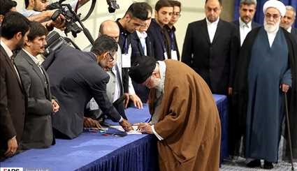 شرکت حضرت آیت الله خامنه‌ای رهبر معظم انقلاب در انتخابات | تصاویر
