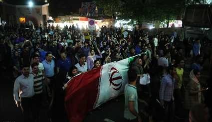 شادی هواداران حسن روحانی در تهران -۳ | تصاویر