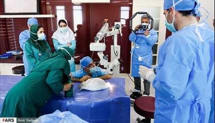 بالصور.. جراحة إزالة الماء الأبيض من عين بطة لأول مرة في ايران