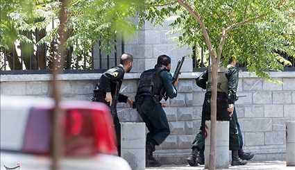 صور الهجوم الإرهابي على البرلمان / صور