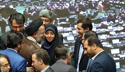 نخستین جلسه علنی مجلس پس از حمله تروریستی تهران | تصاویر