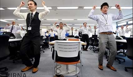 Exercise in Japanese offices / Pictures