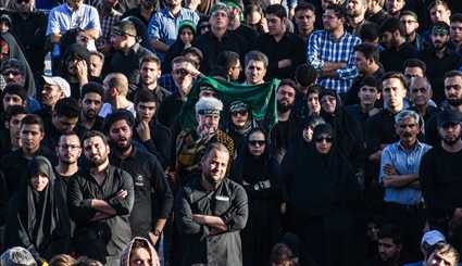 اجتماع مدافعان حرم در میدان امام حسین (ع)‎ تهران
