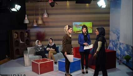 «زن تی وی» اولین شبکه تلویزیونی زنان در افغانستان | تصاویر