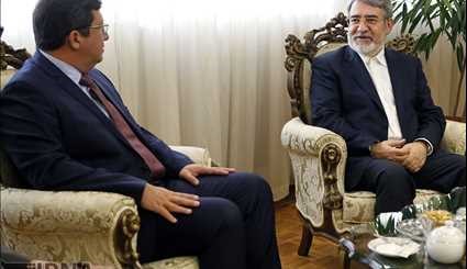 لقاء وزير الداخلية الاكوادوري مع وزير الداخلية الايراني