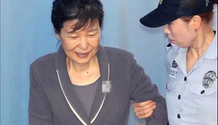 اعتقال الرئيس الكوري السابق من قبل القوات الأمنية الكورية