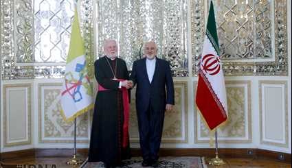 ظريف يلتقي في طهران وزير خارجيّة الفاتيكان