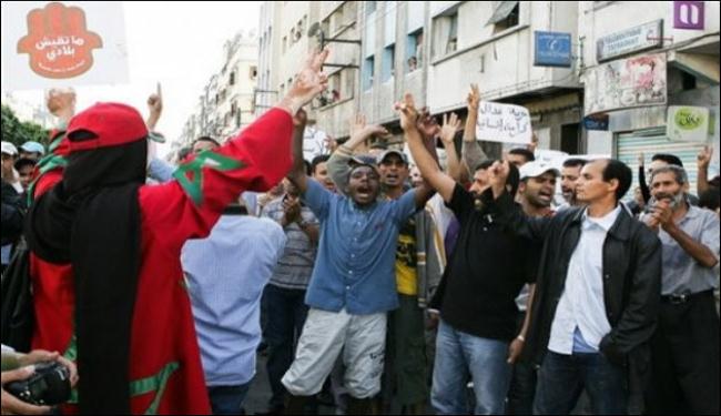دستور ديمقراطي احد مطالب شباب الثورة بالمغرب