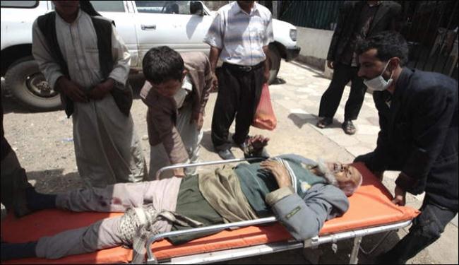 مقتل 10 اشخاص في قصف منزل الاحمر بصنعاء