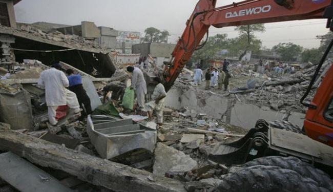18 قتيلا بانفجار قنبلة في شمال غرب باكستان