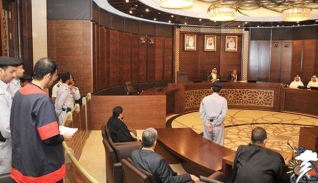 محاكمة خمسة اماراتيين دعوا لاصلاحات سياسية