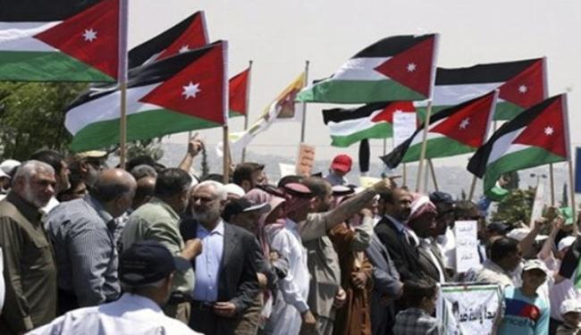 تظاهرات في الاردن تطالب باقالة الحكومة