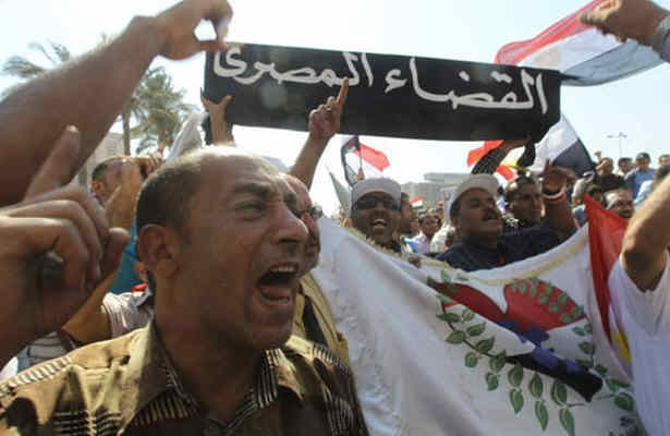  خشم مصريها ازمحقق نشدن خواسته هاي انقلاب