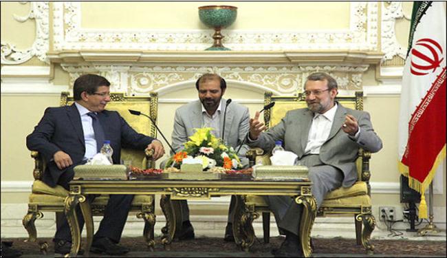 لاريجاني: لايران وتركيا دور بارز في حل الازمات 