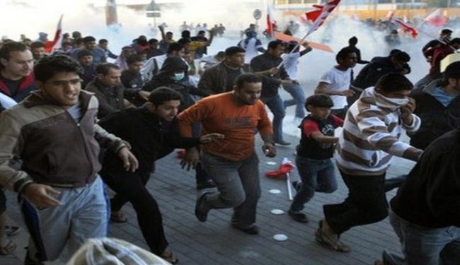 النظام الخليفي يجند سلفيين في قوة الدفاع