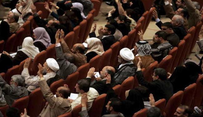 نواب عراقيون يطالبون بتفعيل التصويت الالکتروني