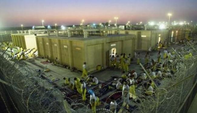 الاحتلال الاميركي يسلم بغداد مسؤوليين بالنظام السابق