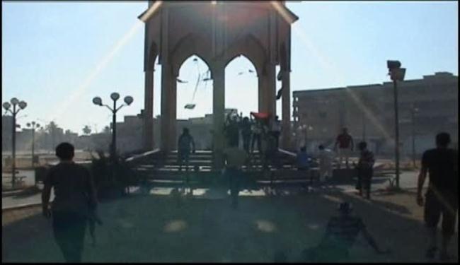 الثوار على مشارف طرابلس والغرب يريد الوصاية