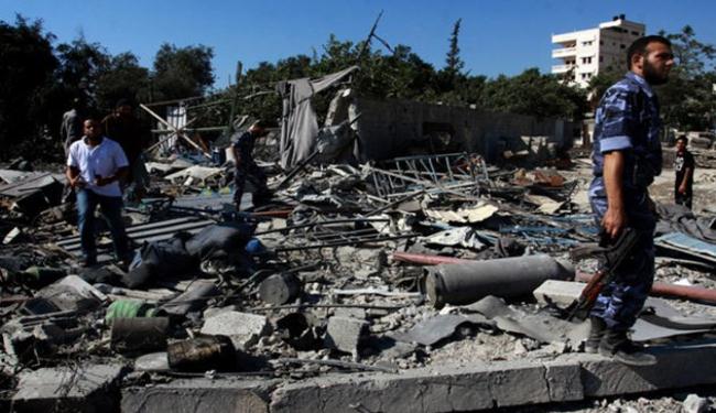 اصابة اربعة فلسطينين في غارة اسرائيلية على غزة