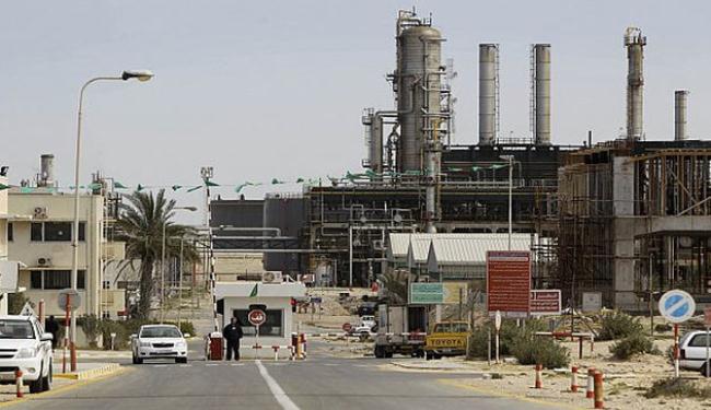 عودة قطاع النفط الليبي الى العمل مجددا
