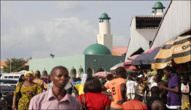 مسيحيون يهاجمون مصلين مسلمين بنيجيريا